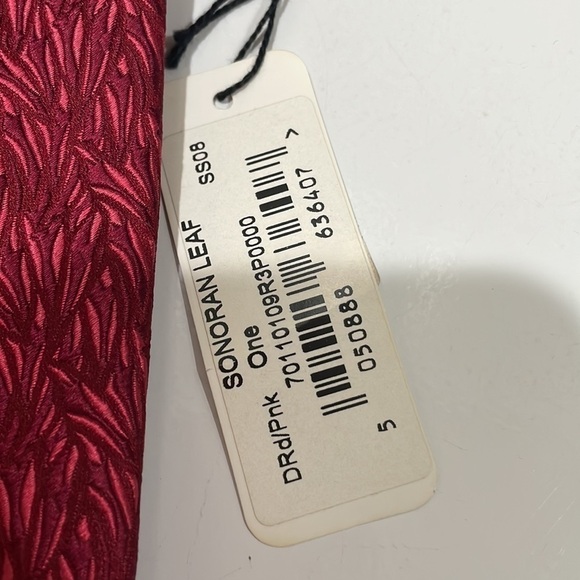 Thomas Pink Sonoran Leaf Dark Red/Pink 100% Silk Tie—New! - Picture 3 of 10